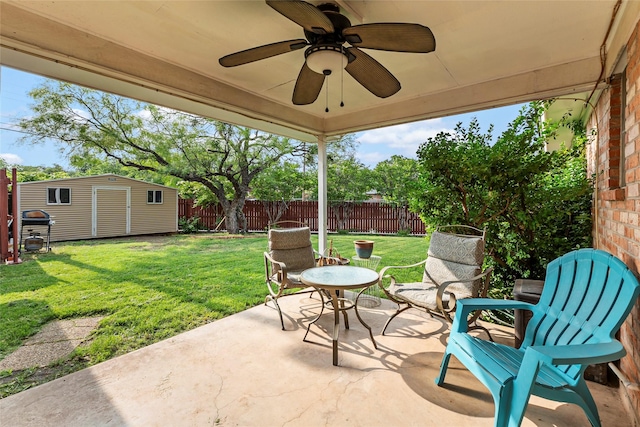 5 Scott Pl, Abilene, TX 79601 - view of patio with ceiling fan