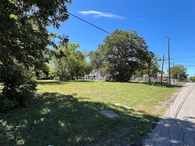1607 Wesley St, Greenville, TX 75401