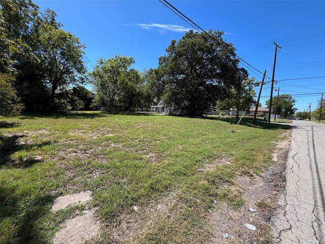 1607 Wesley St, Greenville, TX 75401