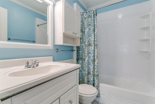 202 N St, Grand Prairie, TX 75050 - full bathroom with vanity, crown molding, and shower / bath combo