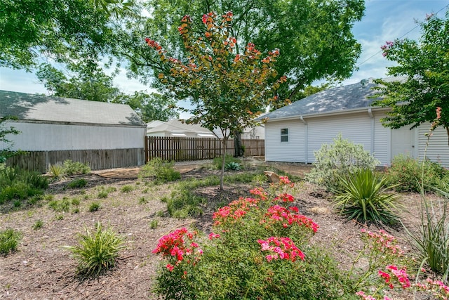 202 N St, Grand Prairie, TX 75050 - view of yard