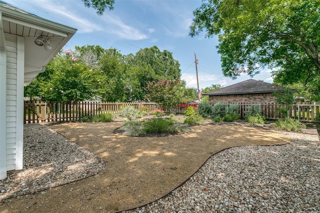 202 N St, Grand Prairie, TX 75050 - view of fenced backyard