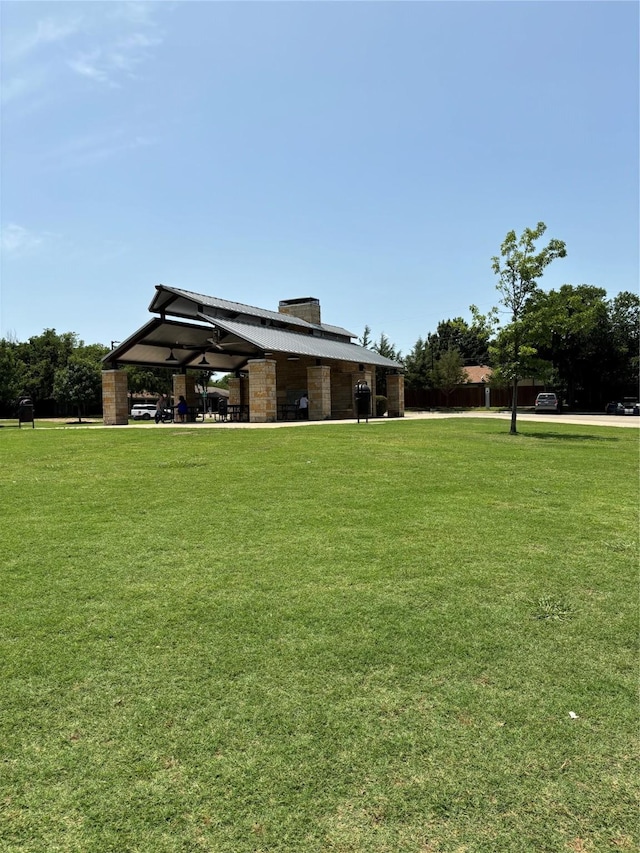 621 Lynnewood Ave, Burleson, TX 76028 - view of green lawn featuring a gazebo