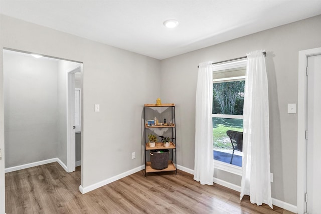 2808 Wren Ave, Fort Worth, TX 76133 - bedroom featuring wood finished floors and baseboards