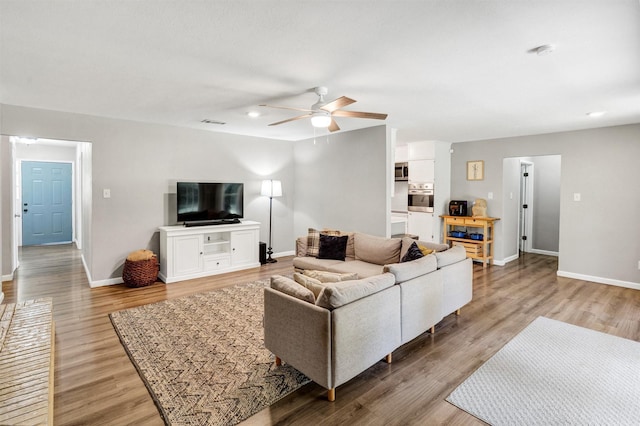2808 Wren Ave, Fort Worth, TX 76133 - living area with ceiling fan, baseboards, light wood-style floors, and recessed lighting