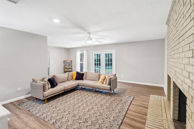 2808 Wren Ave, Fort Worth, TX 76133 - living area with ceiling fan, wood finished floors, baseboards, and recessed lighting