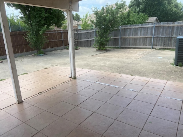 1106 Mule Deer Dr, Arlington, TX 76002 - view of patio with cooling unit