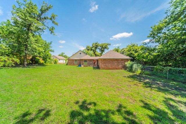 809 W Ball St, Weatherford, TX 76086 - view of yard