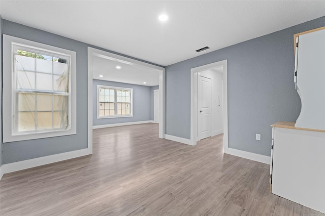 4106 Wheeler St, Fort Worth, TX 76117 - unfurnished room featuring light wood-style flooring, baseboards, and recessed lighting