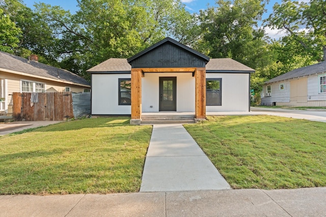3009 Ave H, Fort Worth, TX 76105 - view of front of house featuring covered porch