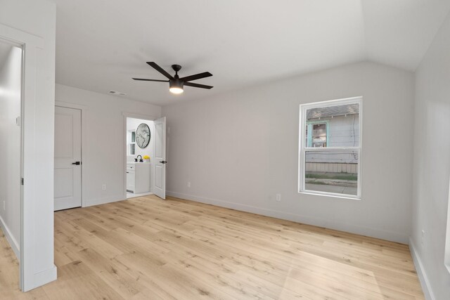 3009 Ave H, Fort Worth, TX 76105 - entryway featuring light wood-style flooring, ceiling fan, baseboards, and vaulted ceiling