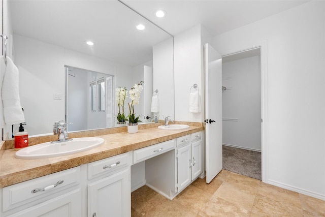 3227 Elizabeth St, Dallas, TX 75204 - full bath featuring double vanity and recessed lighting