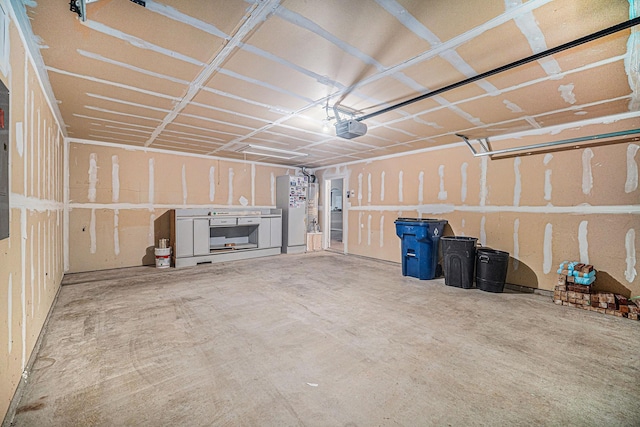 600 Swift Current Dr, Crowley, TX 76036 - garage featuring a garage door opener