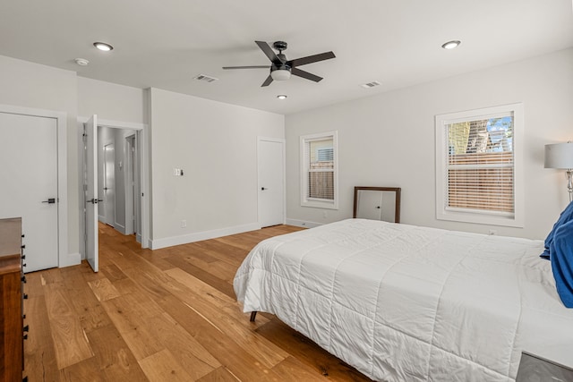 920 Muncie Ave, Dallas, TX 75212 - bedroom featuring light wood-style floors, a ceiling fan, baseboards, and recessed lighting
