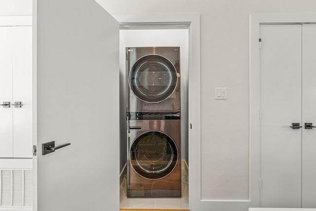 920 Muncie Ave, Dallas, TX 75212 - washroom with stacked washer / dryer