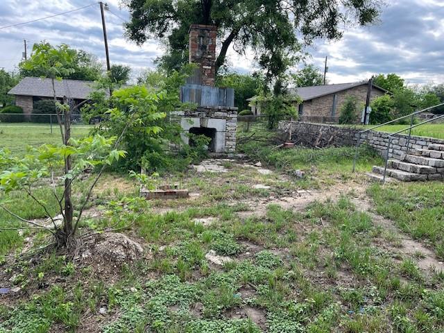 610 N Pecan A St, Hico, TX 76457 - view of yard