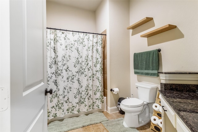 2901 NE Regents Park Ln, Garland, TX 75043 - bathroom featuring toilet, vanity, shower / bath combo, and tile patterned floors