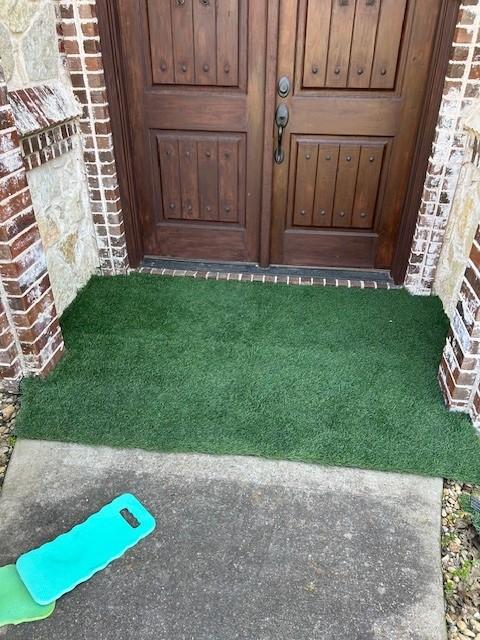 2663 Rodeo Dr, Quinlan, TX 75474 - view of doorway to property