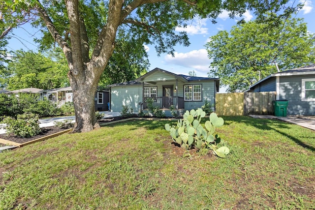 611 S Magnolia St, Pottsboro, TX 75076 - view of front of home with a porch