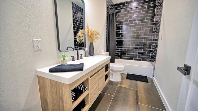 209 N Broad St, Saint Jo, TX 76265 - full bath with a textured wall, toilet, vanity, and shower / bathtub combination with curtain