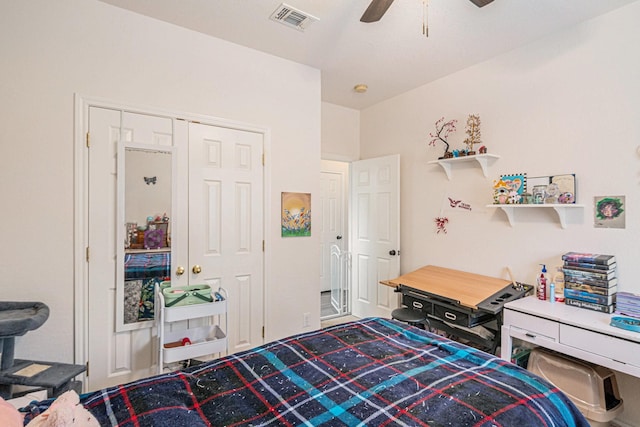 813 Royal Oak Ln, Burleson, TX 76028 - bedroom featuring a ceiling fan and a closet