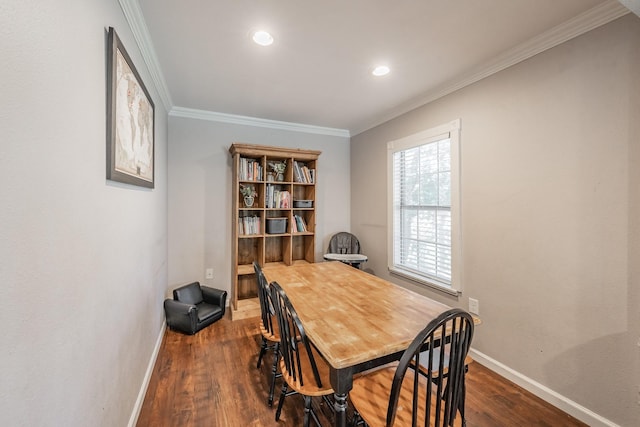 300 E Shoemaker St, Decatur, TX 76234 - dining area with dark wood finished floors, baseboards, ornamental molding, and recessed lighting