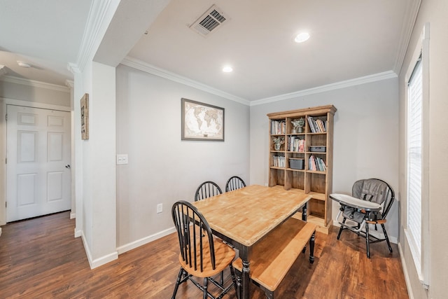 300 E Shoemaker St, Decatur, TX 76234 - dining room featuring baseboards, wood finished floors, ornamental molding, and recessed lighting