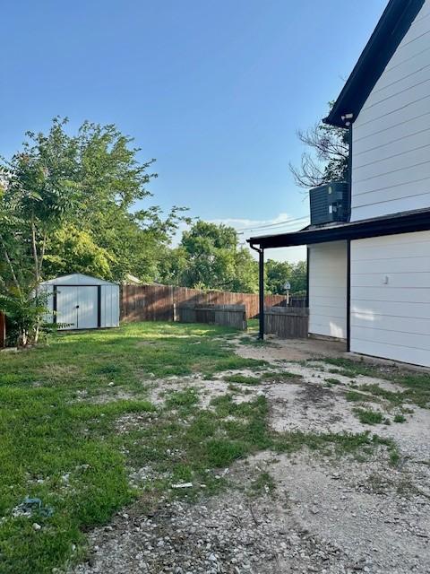 300 E Shoemaker St, Decatur, TX 76234 - view of yard with central AC unit