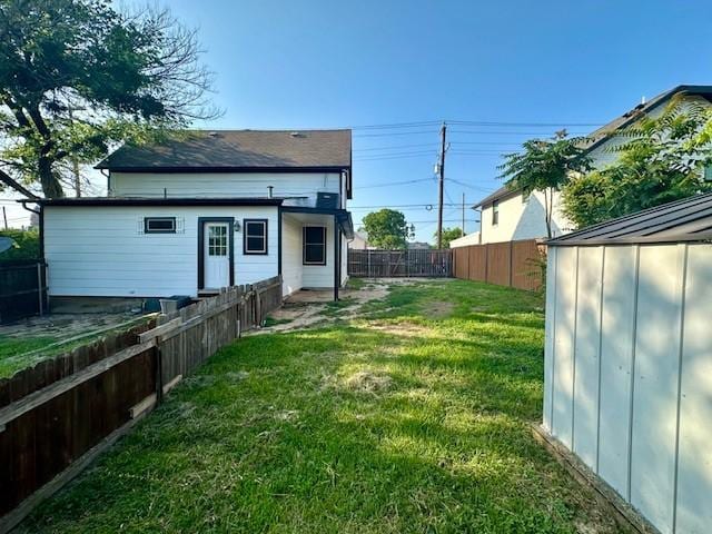 300 E Shoemaker St, Decatur, TX 76234 - view of back of property