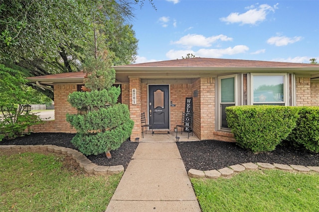 6701 Ridgetop Rd, North Richland Hills, TX 76182 - property entrance with brick siding
