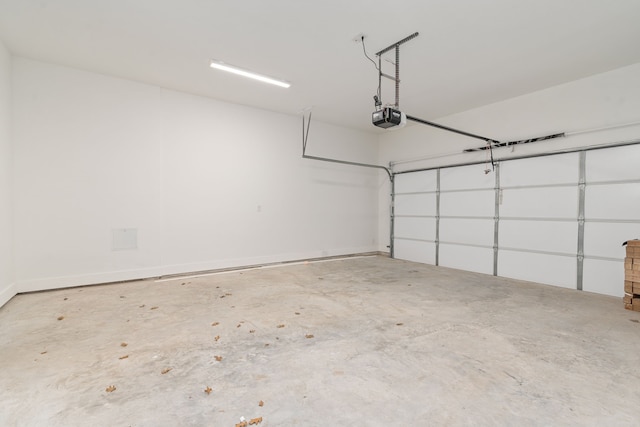 840 Northwood Rd, Fort Worth, TX 76107 - garage with a garage door opener
