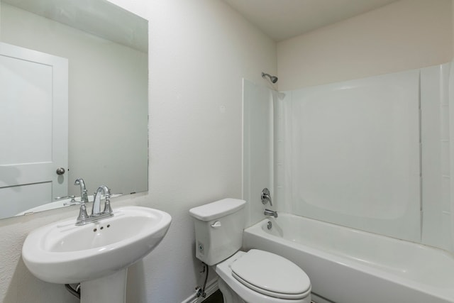7717 Vineyard Dr, Abilene, TX 79606 - full bathroom featuring toilet, bathing tub / shower combination, and a sink