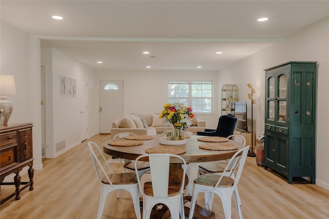 2712 Larkin Ave, Fort Worth, TX 76133 - dining area featuring light wood-style floors, recessed lighting, and baseboards