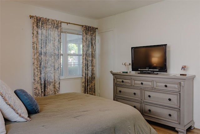 2712 Larkin Ave, Fort Worth, TX 76133 - bedroom featuring wood finished floors