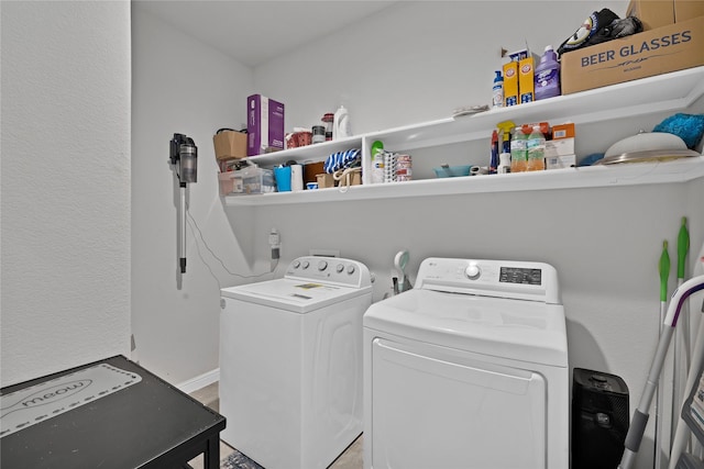1099 Admiral Dr, Azle, TX 76020 - laundry room featuring washing machine and dryer