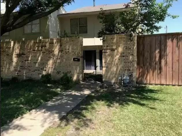 501 Towne House Ln, Richardson, TX 75081 - view of front facade with stucco siding