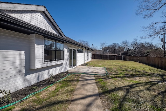 5607 Emrose Cir, Dallas, TX 75227 - view of yard with a patio