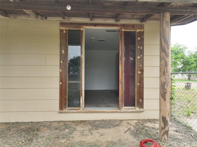 927 London St, Vernon, TX 76384 - view of entrance to property