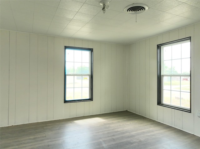927 London St, Vernon, TX 76384 - unfurnished room with wood finished floors