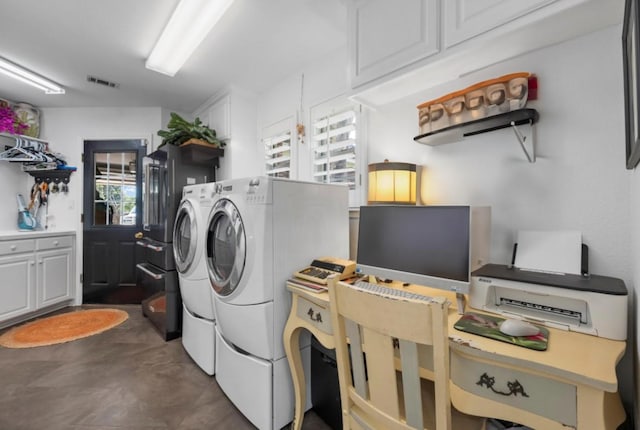 226 Northline Rd, Teague, TX 75860 - laundry room featuring washer and clothes dryer