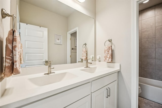 4871 Lockwood Dr, Prosper, TX 75078 - full bath with double vanity and shower / bathtub combination
