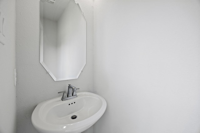 316 Cunningham Cir, Celina, TX 75009 - bathroom with a sink