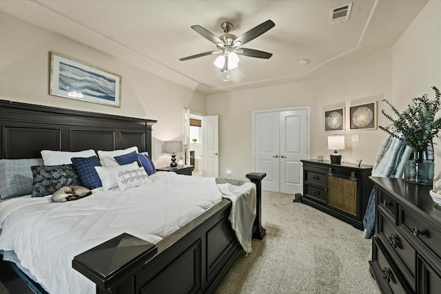 11521 Misty Mesa Dr, Fort Worth, TX 76052 - bedroom featuring light carpet, a closet, and ceiling fan