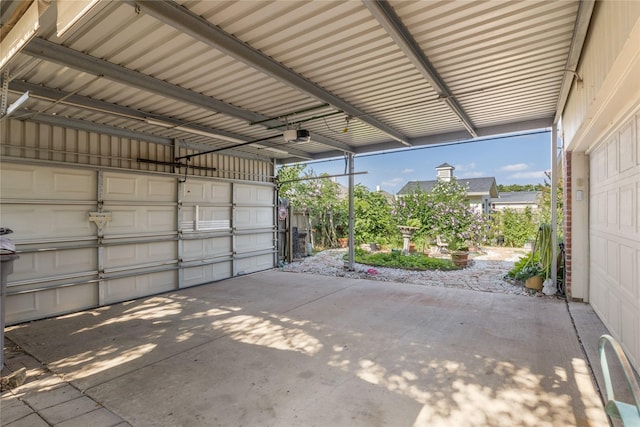 4425 Maple Shade Ave, Sachse, TX 75048 - view of garage