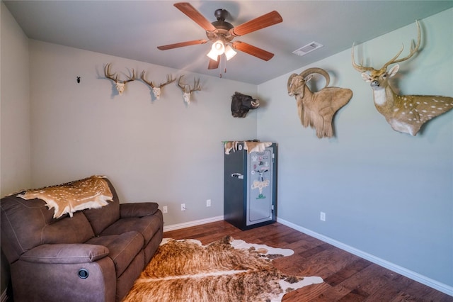 144 Brady Coleman Ln, Springtown, TX 76082 - sitting room featuring wood finished floors, baseboards, and a ceiling fan