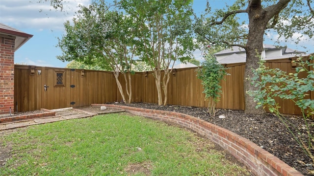 1607 Woodstream Ln, Allen, TX 75002 - view of yard with a gate
