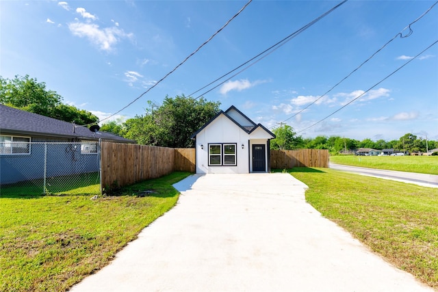 4709 Lee St, Greenville, TX 75401 - view of outdoor structure with concrete driveway