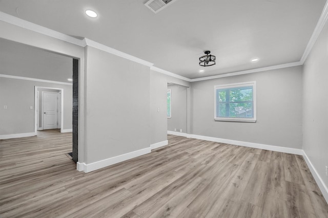 1229 Kiowa Dr E, Lake Kiowa, TX 76240 - empty room featuring ornamental molding, baseboards, light wood-style floors, and recessed lighting