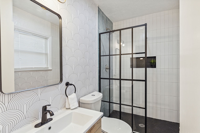 2435 W 10th St, Dallas, TX 75211 - full bath featuring toilet, a tile shower, and vanity
