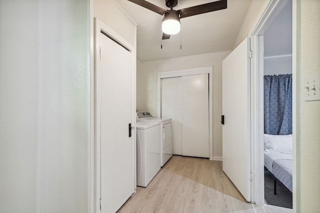 2435 W 10th St, Dallas, TX 75211 - washroom with separate washer and dryer, light wood-type flooring, and ceiling fan